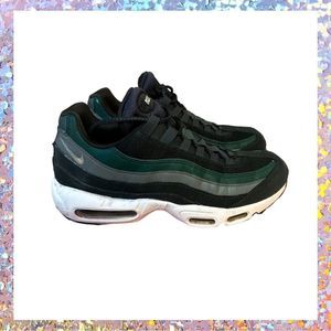 Nike Air Max 95 Essential